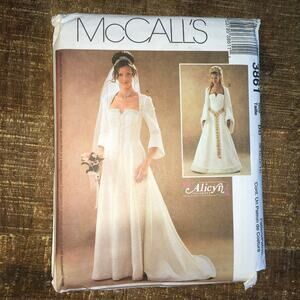 McCalls Sewing Pattern 3861 Misses Renaissance Bridal Gown Cosplay 8-14 UNCUT